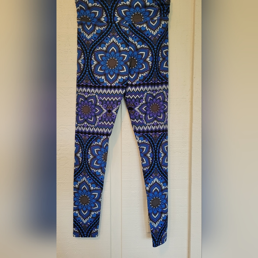 EUC LulaRoe Floral Tween Leggings